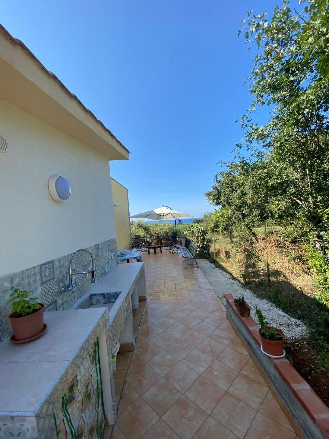 Villa L'Orizzonte Di Calabianca كاستيلاّماري ديل غو المظهر الخارجي الصورة