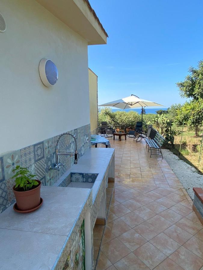 Villa L'Orizzonte Di Calabianca كاستيلاّماري ديل غو المظهر الخارجي الصورة